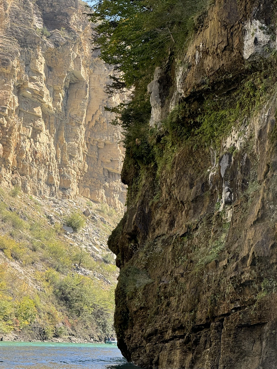 Сулакский каньон с разных точек: поездка с местным жителем (Тамара)