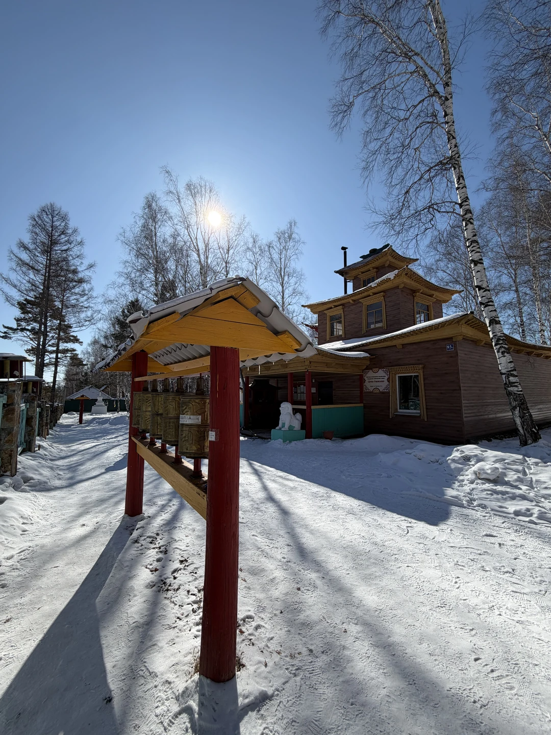 Очень понравилась поездка: комфортный транспорт, очень содержательные и интересные рассказы гида. Повезло с погодой, увидели Саяны