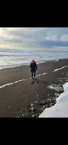 Здравствуйте, Владислав провёл очень большую экскурсию по Камчатки, мы проехали от тихого океана до охотского моря