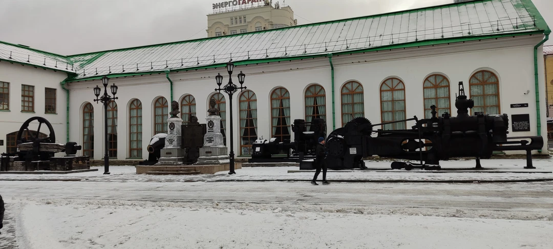 Очень интересная экскурсия, после которой меняется взгляд на непонятные конструкции зданий города Екатеринбург))) После экскурсии поняла