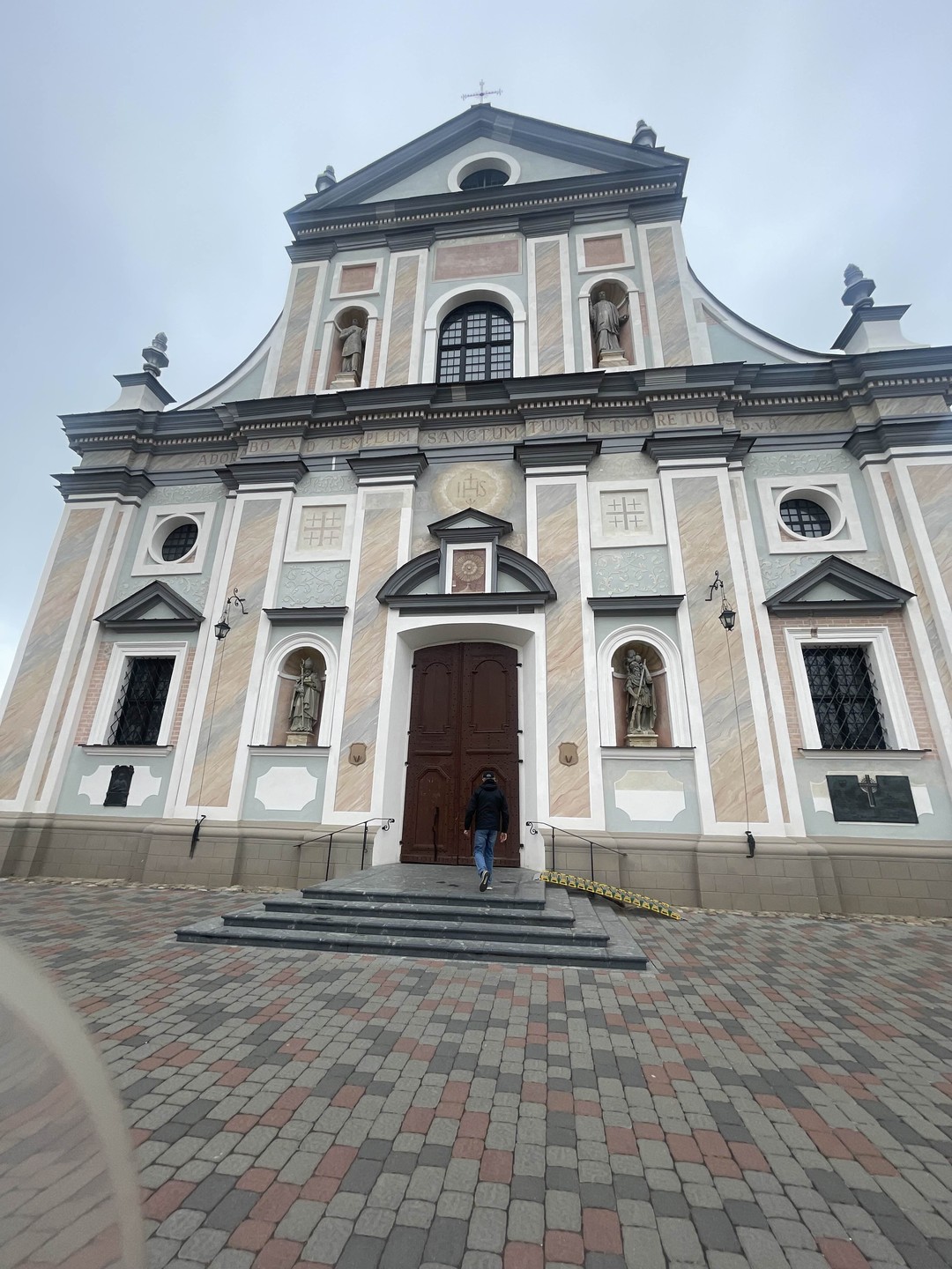 Трансфер из Минска в Мирский и Несвижский замки (туда-обратно) (Ромия)