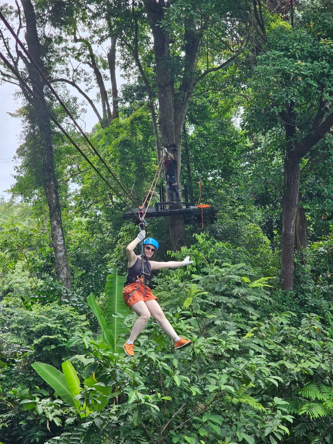 Хотим выразить огромную благодарность гиду Ивану за прекрасную экскурсию по Пхукету! С момента бронирования Иван был