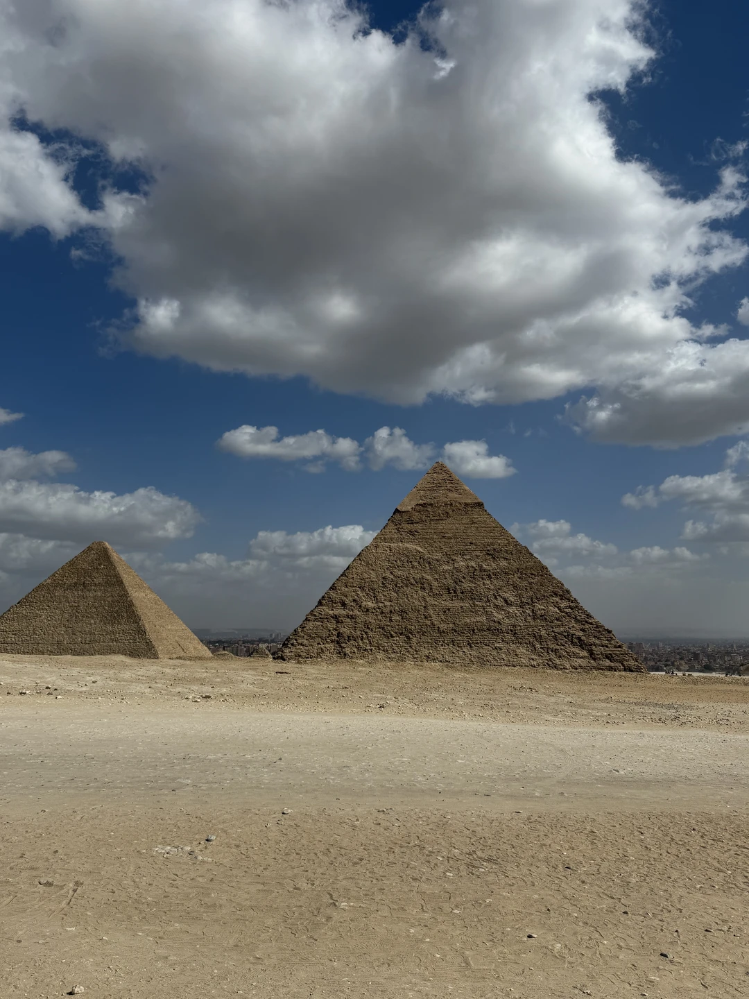 Лучшим решением в путешествии было обратиться к Сайду для организации туров. Так как нас много, программу