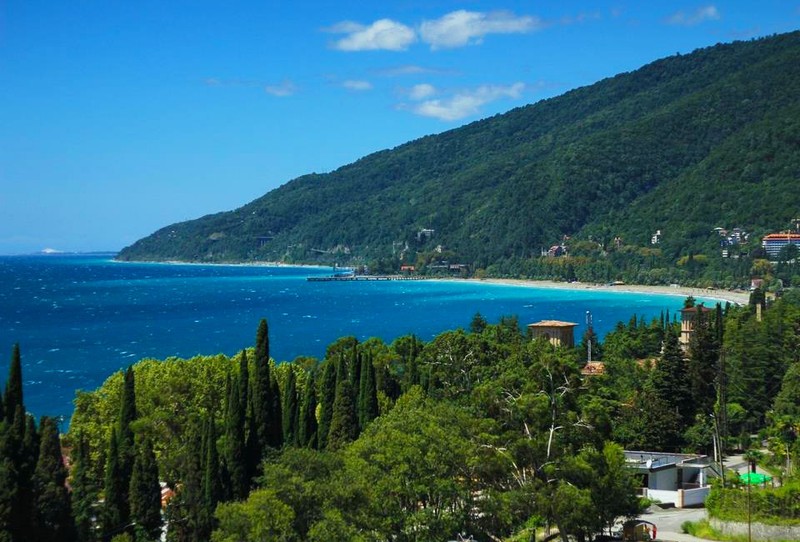 Виды Тур на озеро Рица — к символу Абхазии!