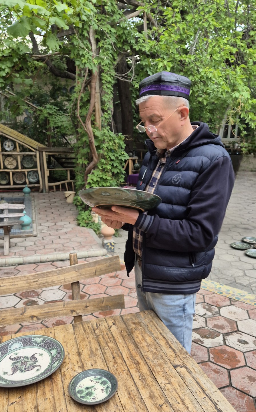 Сардорбек был нашим гидом по Ферганской долине. За 2 дня мы посмотрели очень много. А самое
