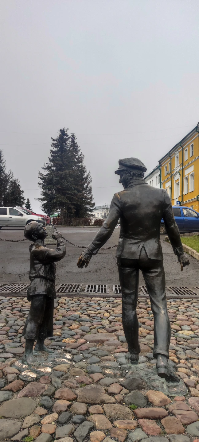 Наталья прекрасный и компетентный рассказчик. На экскурсии мы узнали много новых занимательных фактов из истории Рыбинска