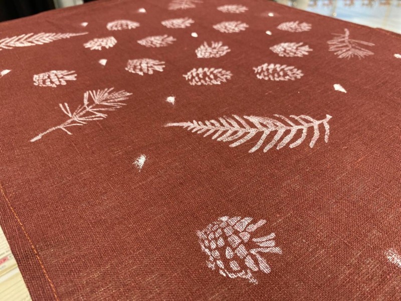 «Бей, красок не жалей»: мастер-класс по набойке на ткани в Нижнем Новгороде