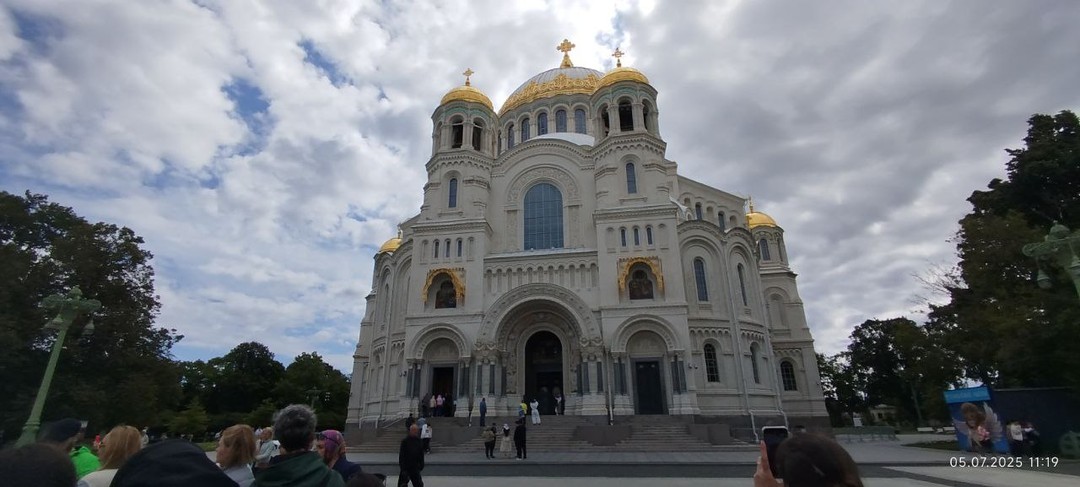 Из Санкт-Петербурга в Петергоф и Кронштадт: 2 города за 1 день (Наталья)
