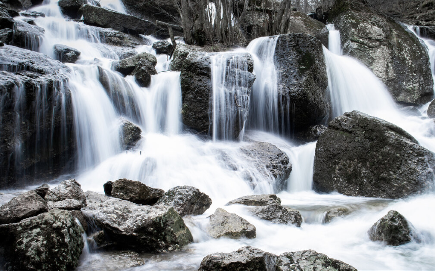 Водопад Кук-Караук, гора Бужатау и шихан Торатау — из Уфы