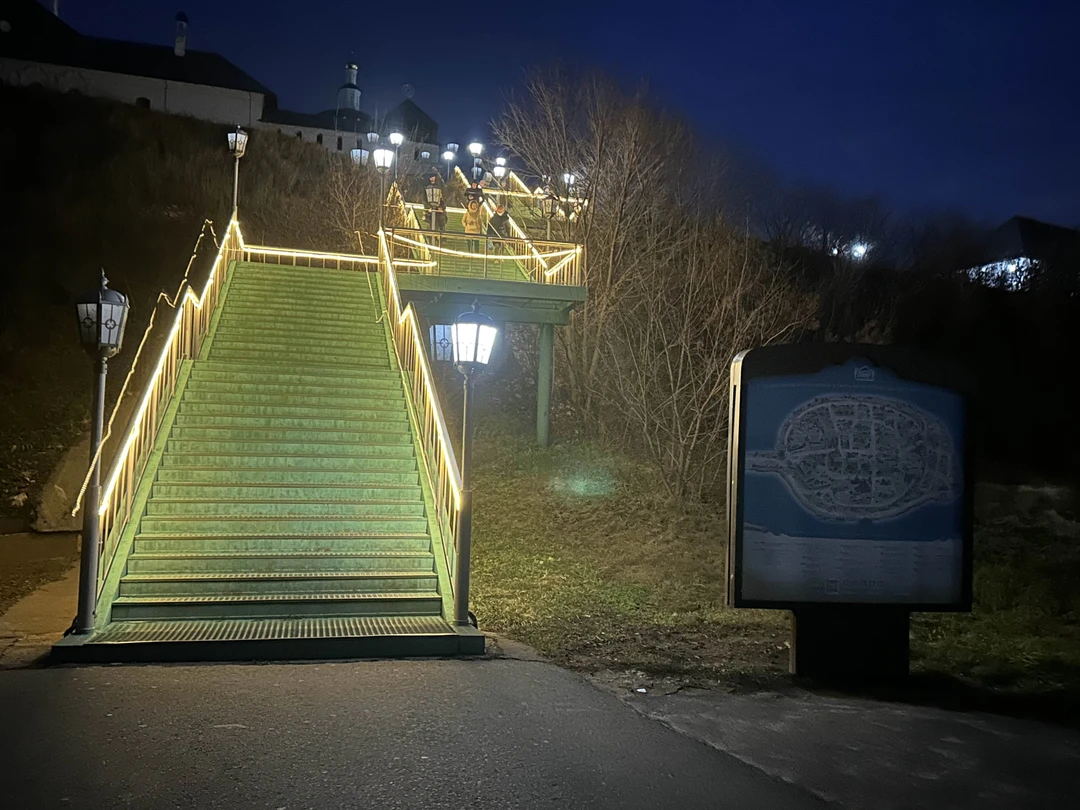Спасибо огромное за экскурсию. Очень интересно и насыщенно. Можно немного увеличить время экскурсии, чтобы было больше