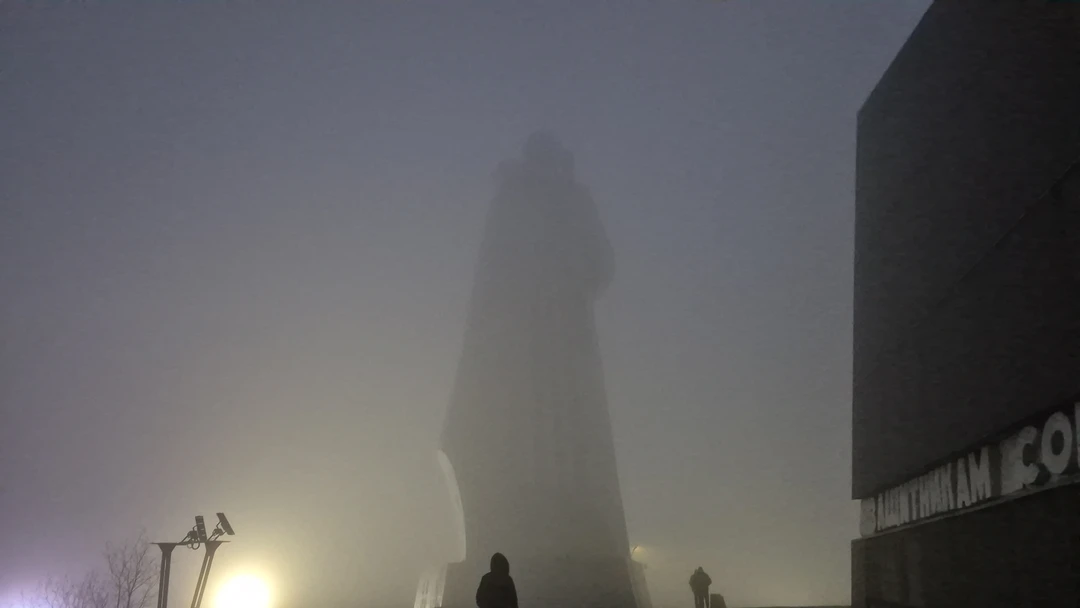 Все очень понравилось. Алексей очень компетентный и приятный в общении человек, по настоящему влюбленный в свой родной город Мурманск. Рекомендую