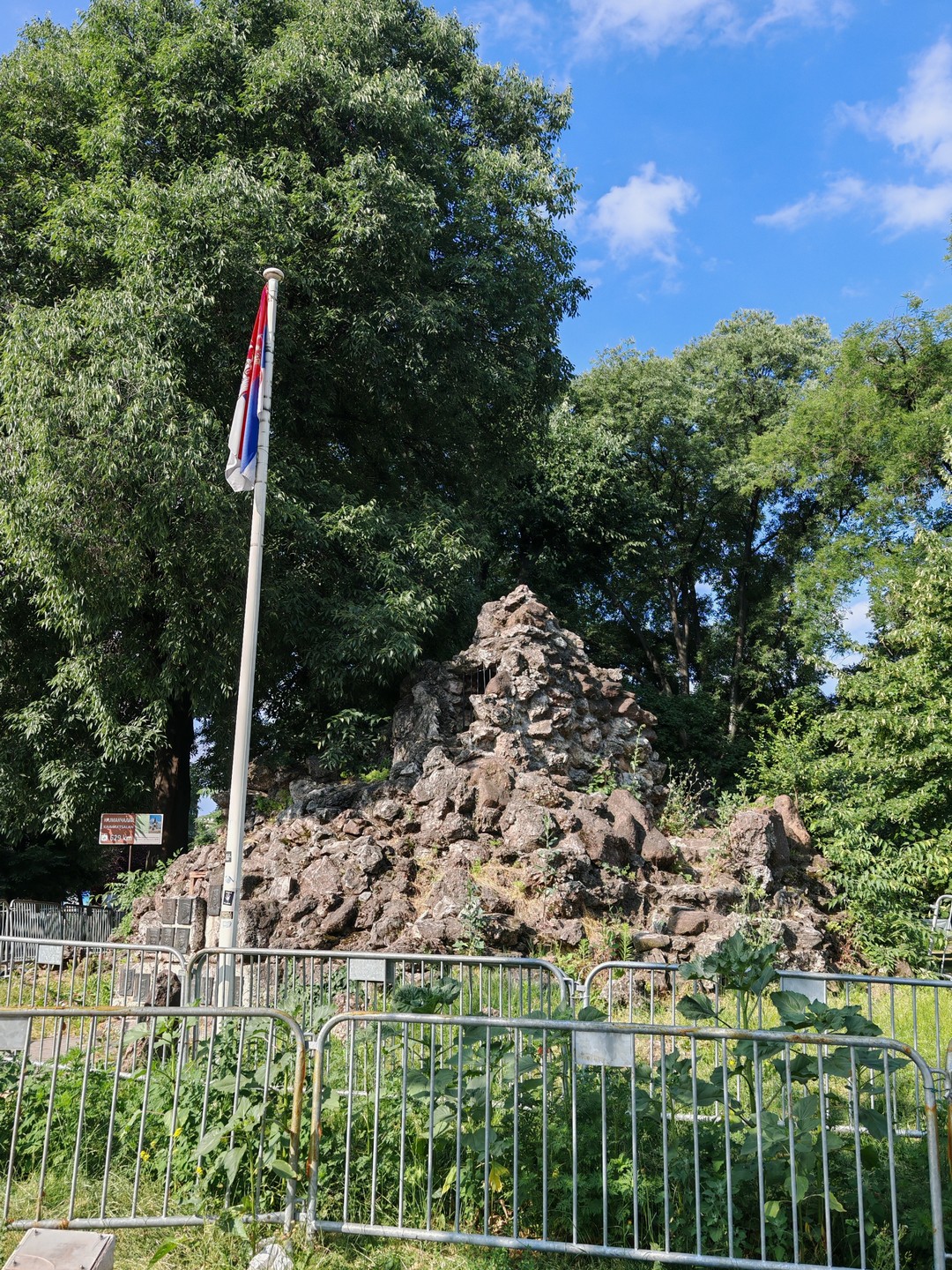 Замечательная экскурсия - прогулка по центру Белграда для первого знакомства с городом, его знаковыми местами. Татьяна