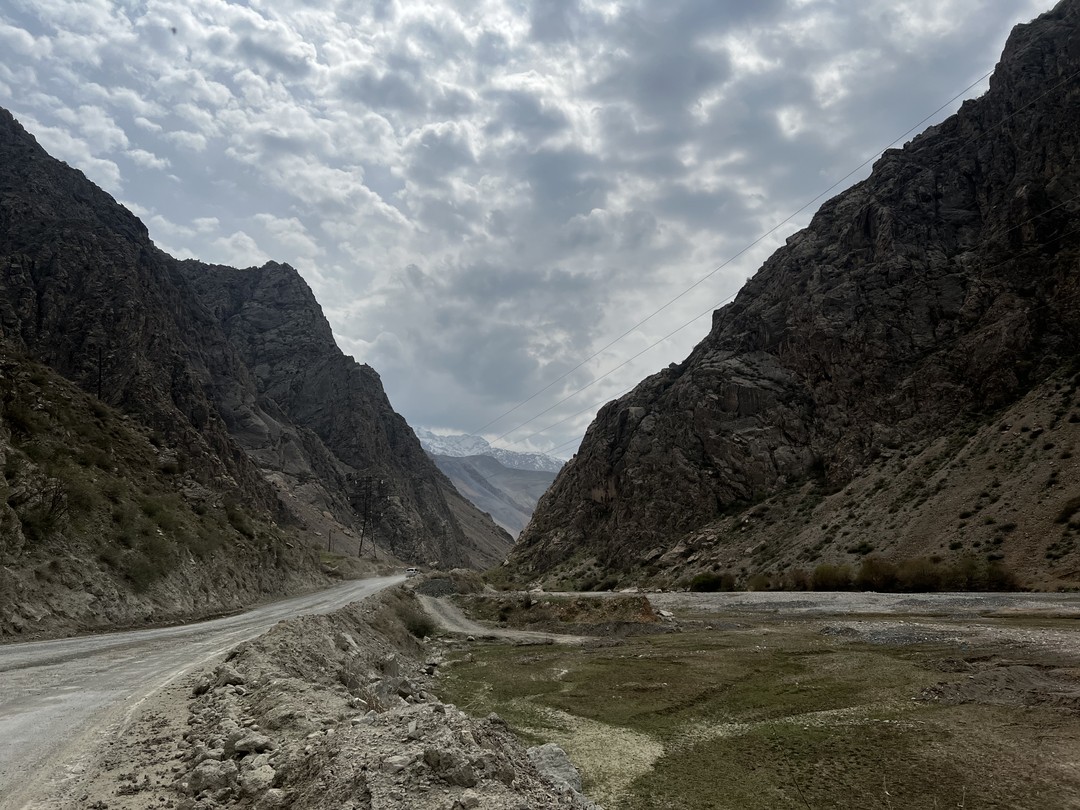 Спасибо за превосходно организованную экскурсию гиду Алишеру. Смогли за 1 день насладиться красотами гор и озёр