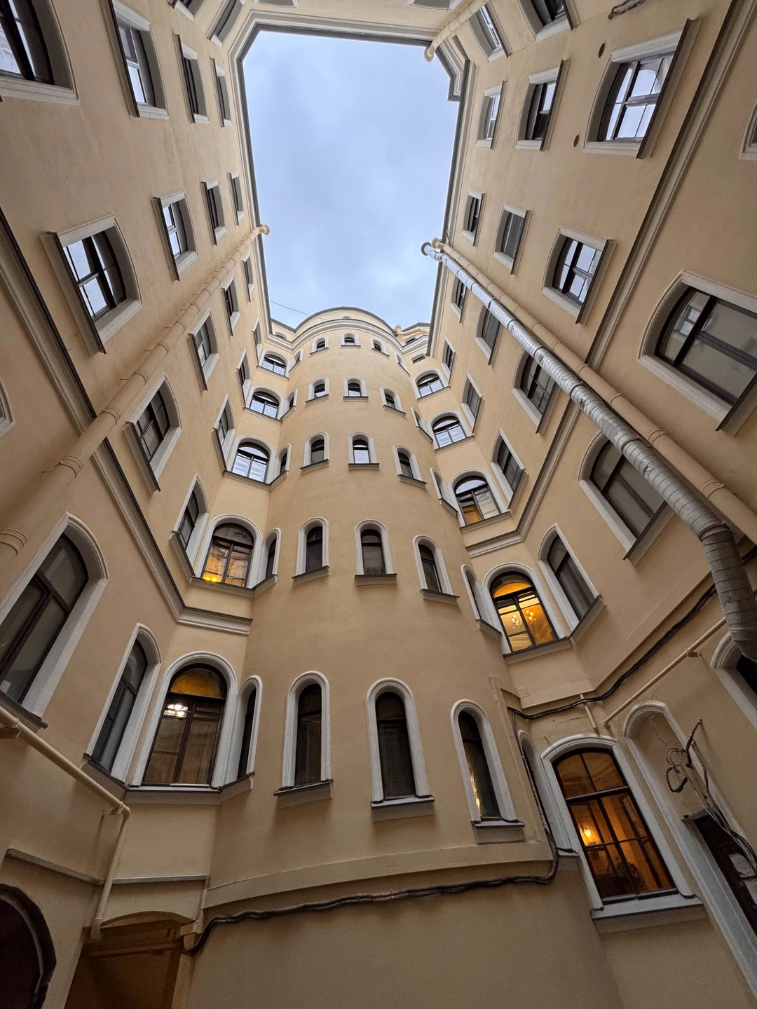 Во-первых отдельное спасибо за наушники! Я могла остановиться, сделать фотографии и при это быть в курсе