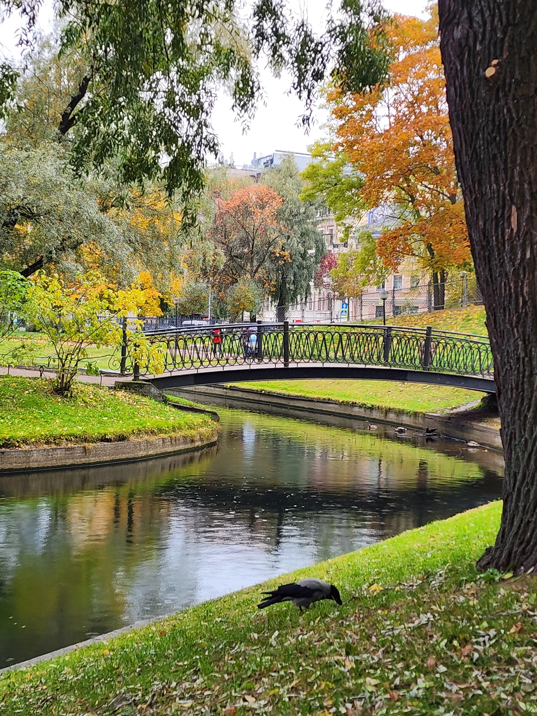 Отличная прогулка по местам наследия Достоевского. Михаил очень приятный собеседник и экскурсовод, много моментов подсветил и