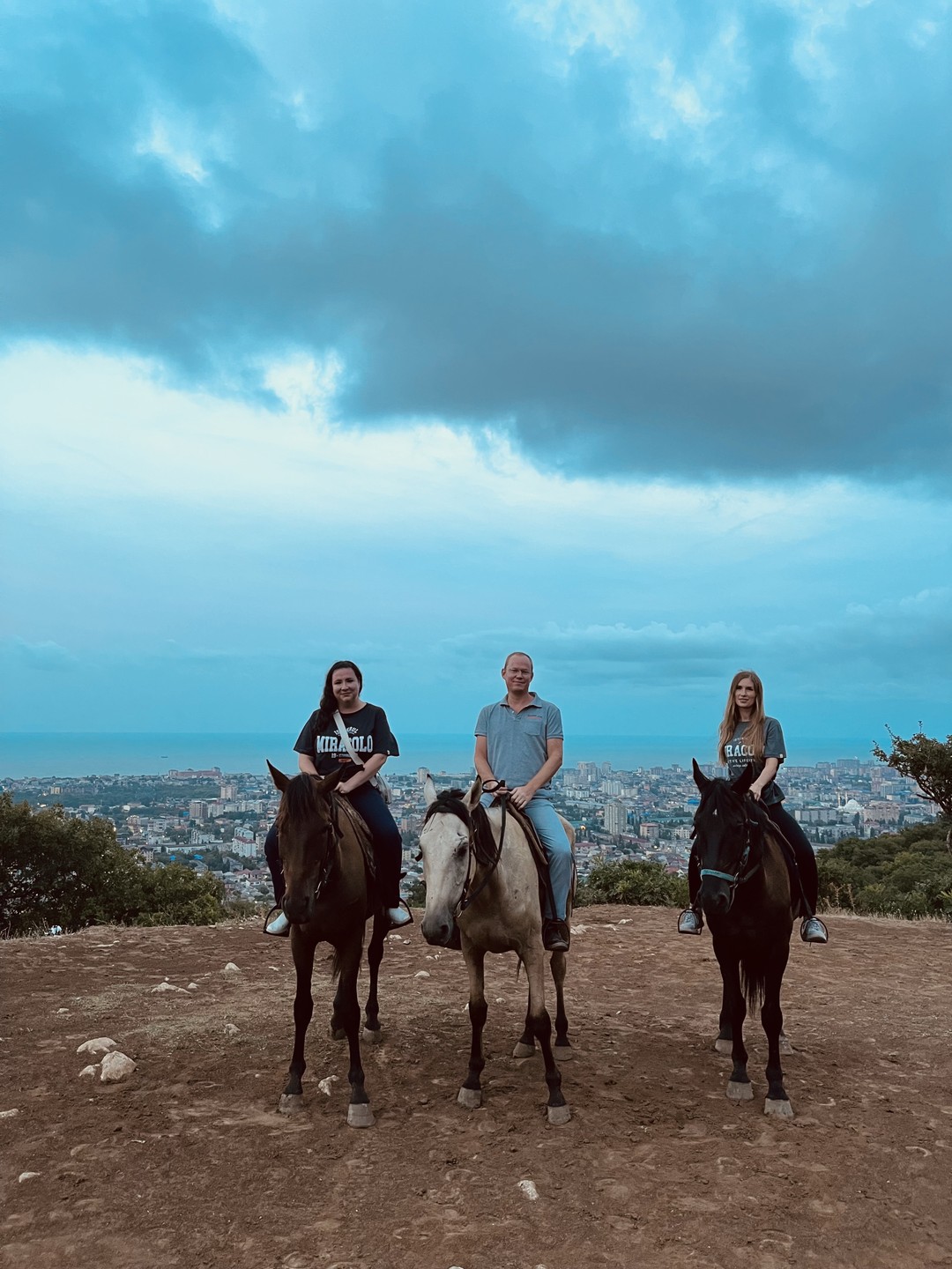 Мы идём с конём: прогулки на лошадях в Агачауле (Мария)