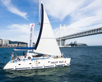 Пусан: храм, цветные вагоны, прогулка на яхте