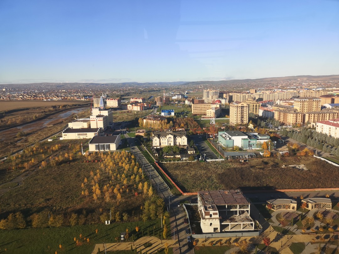 Борис очень душевный и увлеченный человек. Хорошо владеет информацией о истории республики и России вцелом