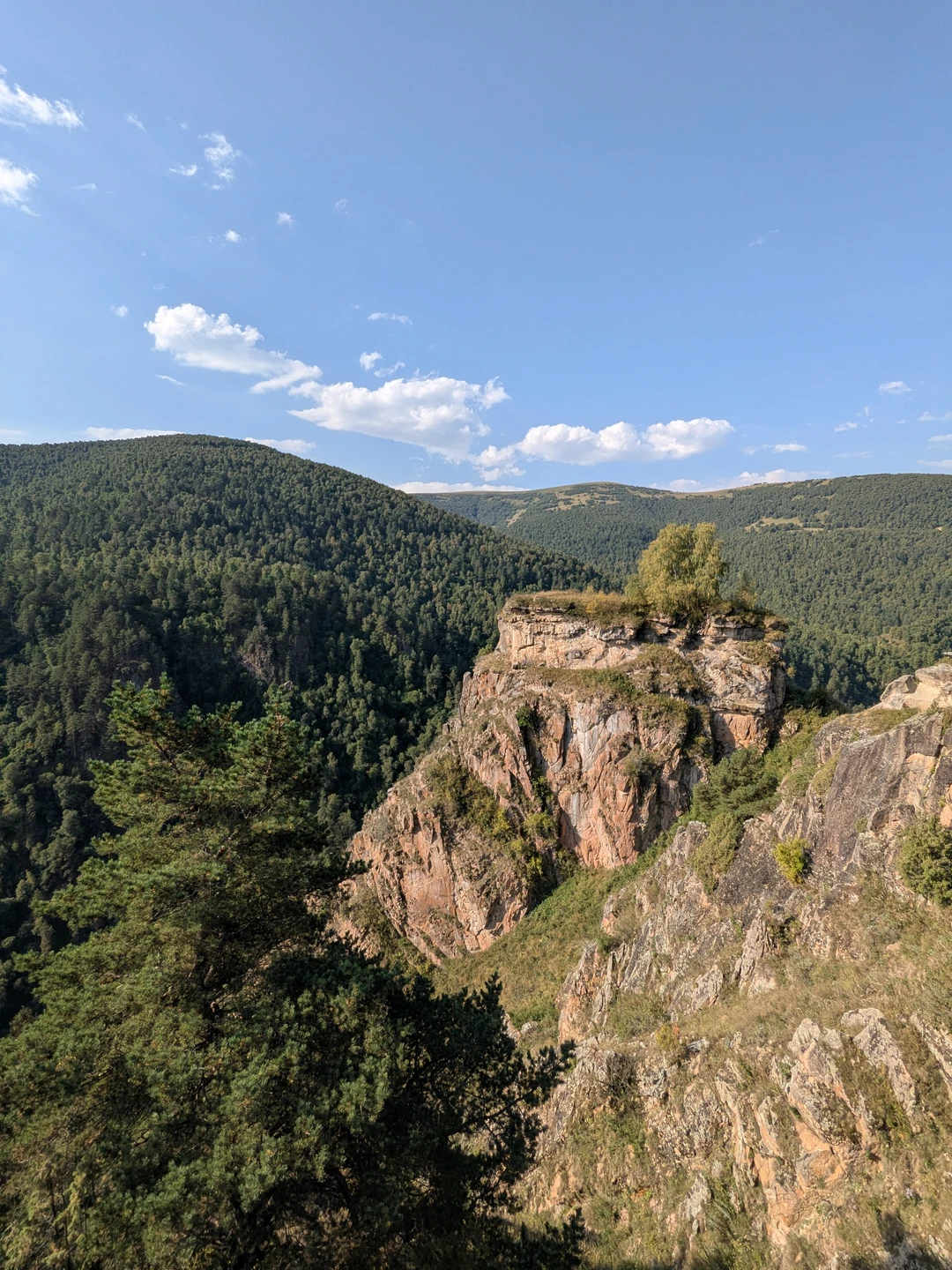 Первое путешествие, которое забронировали через Tripster. Оставило неизгладимые впечатления и невероятные воспоминания. Экскурсия содержательная, очень атмосферно