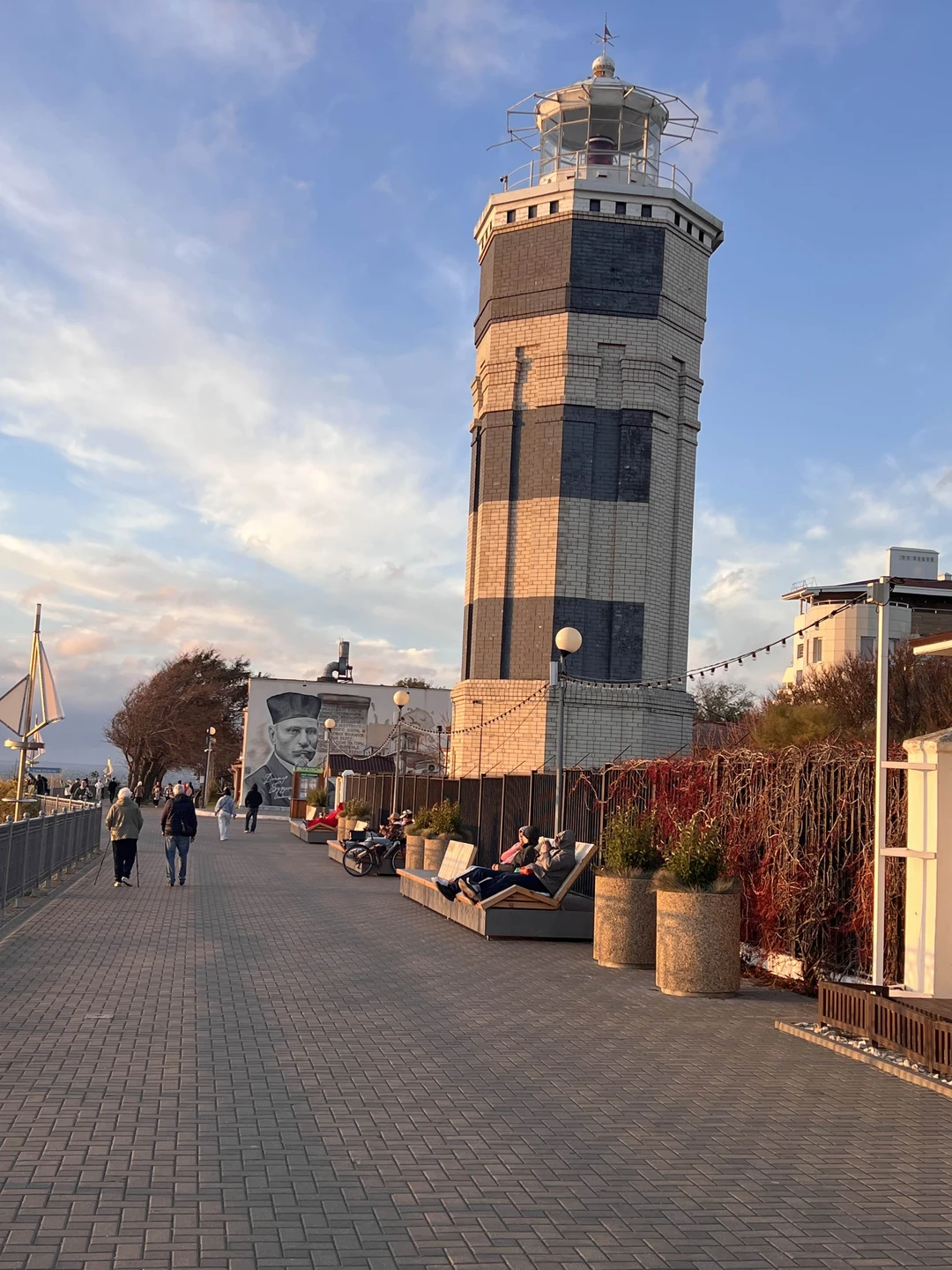 Спасибо за потрясающую экскурсию по Анапе! Гид Наталья не просто показала город — она оживила его историю. Я узнала множество интересных фактов