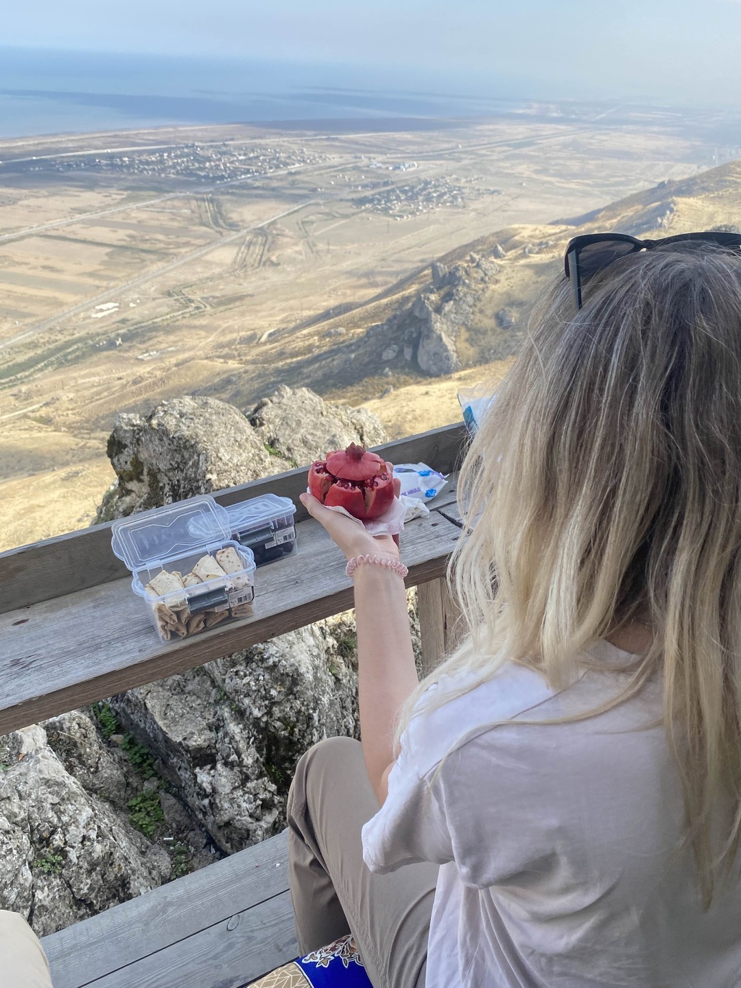 Из Баку - к марсианским пейзажам и розовому озеру (в мини-группе) (София)