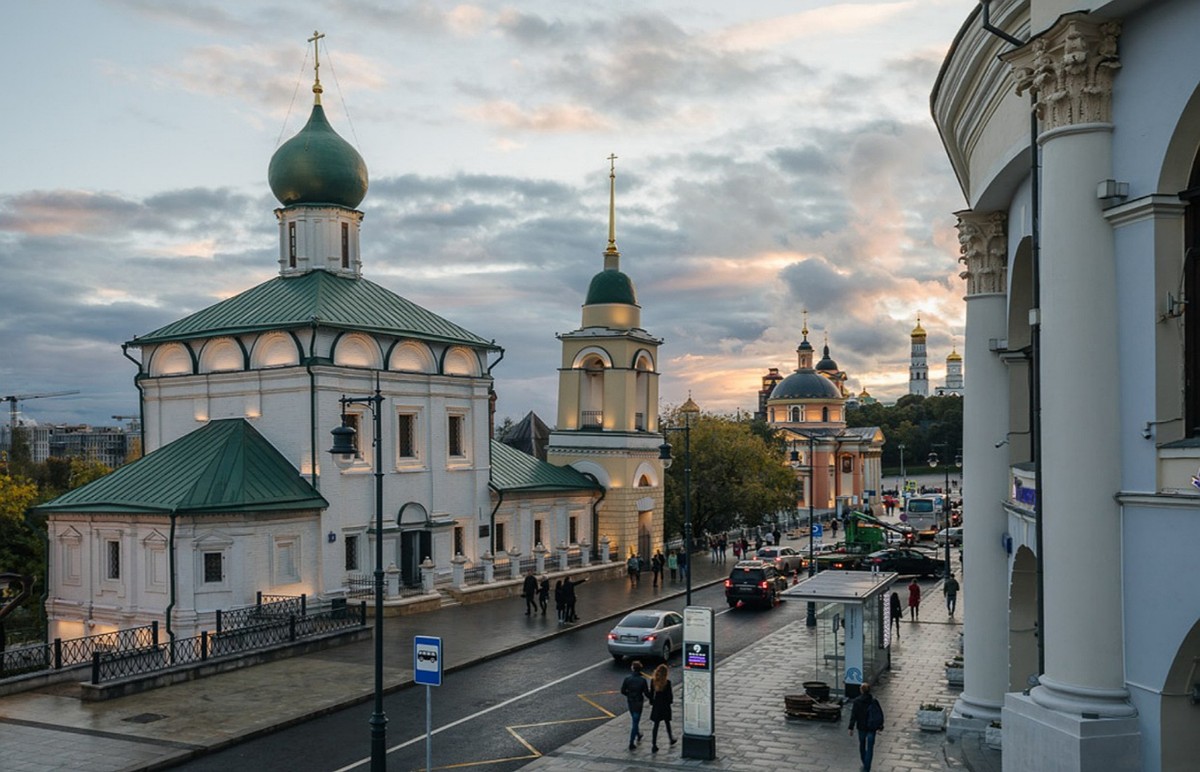 Сказки старого Зарядья: экскурсия по исторической жемчужине Москвы