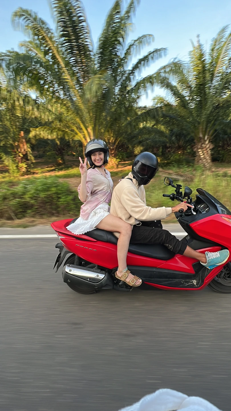 Данная экскурсия сразу привлекла внимание и заинтересовала интересным маршрутом. В действительности оказалось еще круче в 100