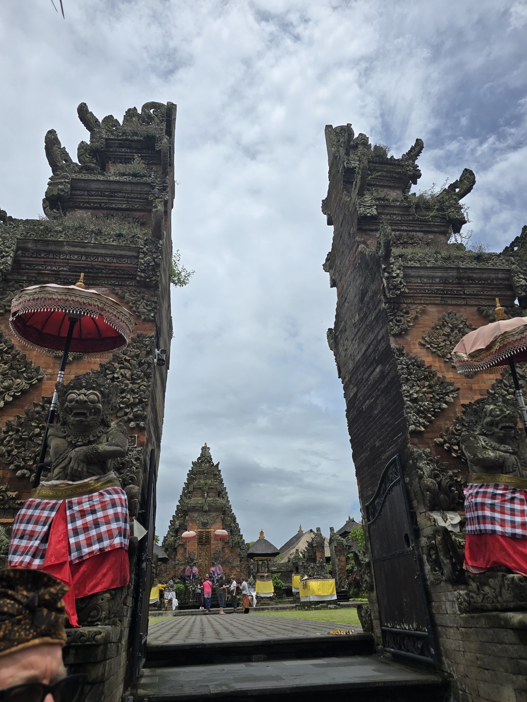 Сила - потрясающий гид. Очень интересный тур по Бали, увидели все самые лучшие места за один день, все очень понравилось, спасибо большое