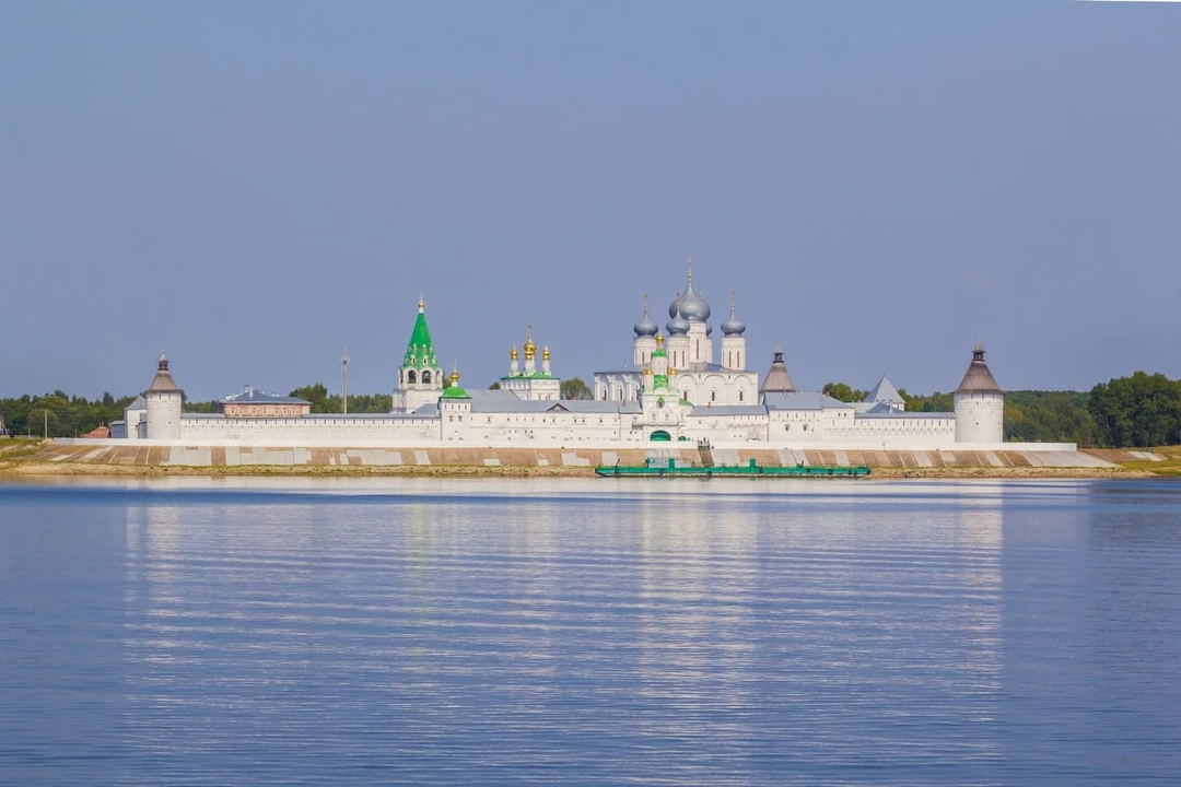 Свято‑Троицкий Макарьевский Желтоводский монастырь