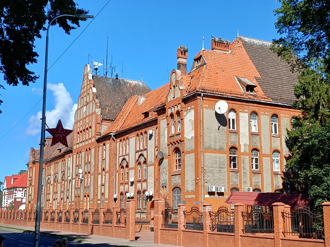 Отправляясь на эту экскурсию необходимо понимать, что 3 города за один день - это обзорная экскурсия