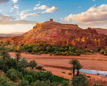 Крепость Айт-Бен-Хадду, переезд в Марракеш, прогулка по площади