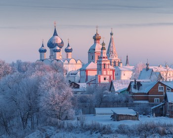 Музей-сказка «Бабуся-Ягуся», прогулка по Владимиру и Суздалю и домашний театр