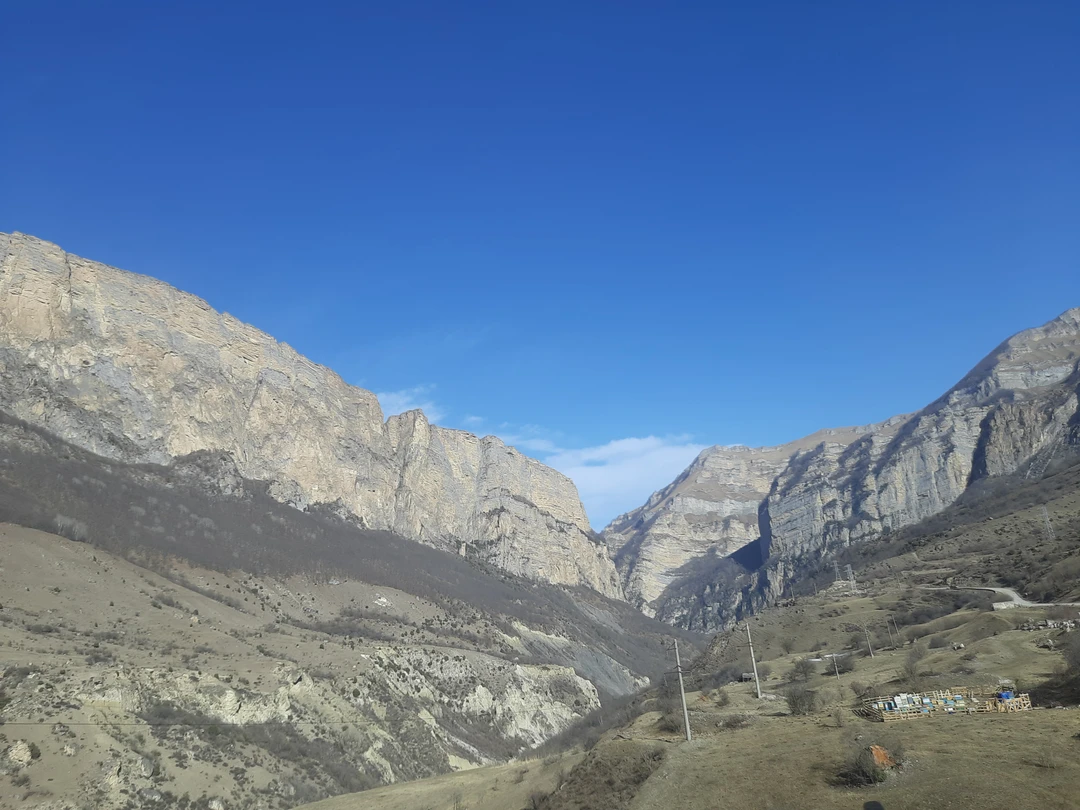 Очень насыщенная, комфортная и незабывая на впечатления поездка состоялась для нас вместе с Азаматом. Нам очень