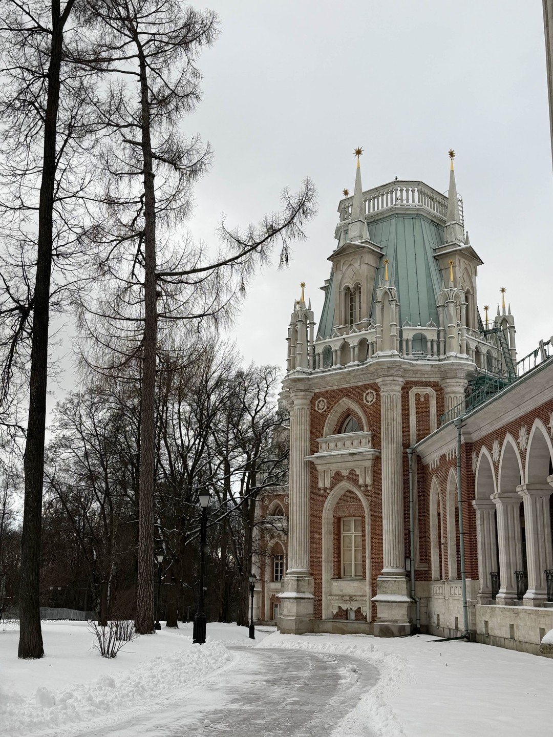 Валентина замечательный гид,преподносит информацию очень легко и доступным языком! огромная благодарность за прекрасное времяпрепровождение🫶🏻два часа пролетели