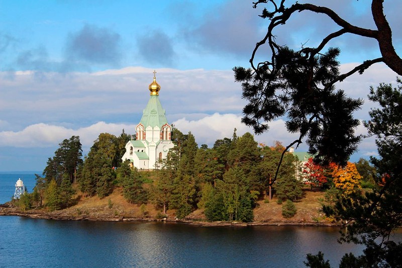 Ладожские шхеры и остров Валаам: экскурсия на катере