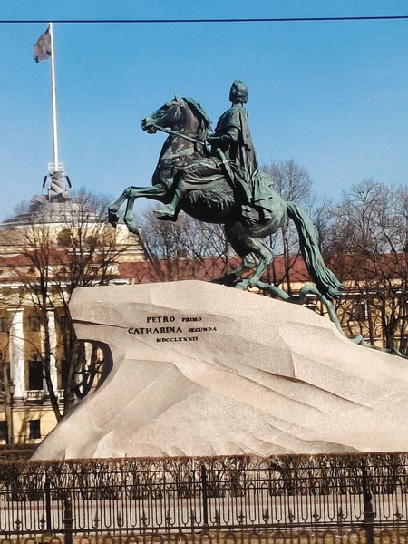 Друзья, всём привет!!! Хочу оставить свой отзыв об Обзорной экскурсии по Питеру с посещением Петропавловской Крепости