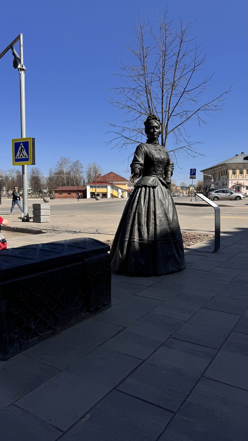 Очень понравилась экскурсия с Олегом: интересно было и смотреть и слушать. Много интересных исторических фактов, которые