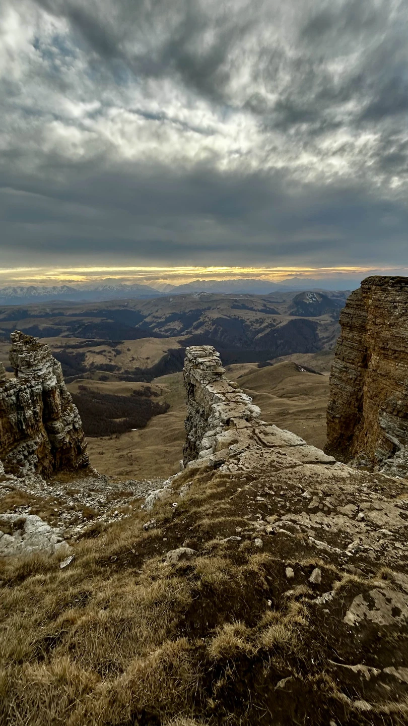 Экскурсия прошла просто замечательно! Эрудированный экскурсовод, комфортный автомобиль, самые лучшие локации! Буду смело рекомендовать его!