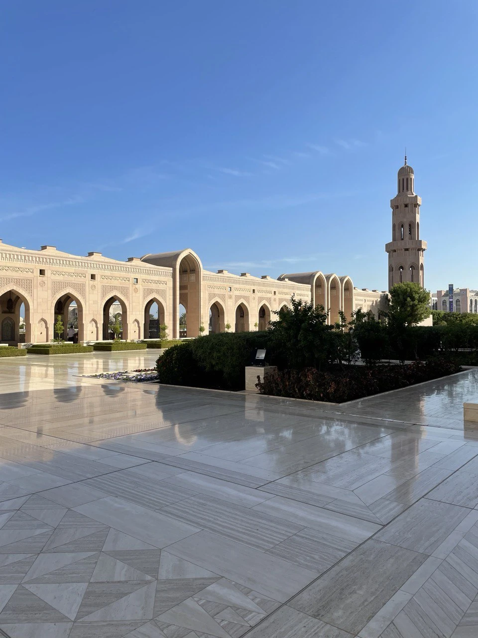 Отличная экскурсия, Алиса создала приятную и легкую атмосферу, благодаря чему время прошло насыщенно и незаметно. Посетили