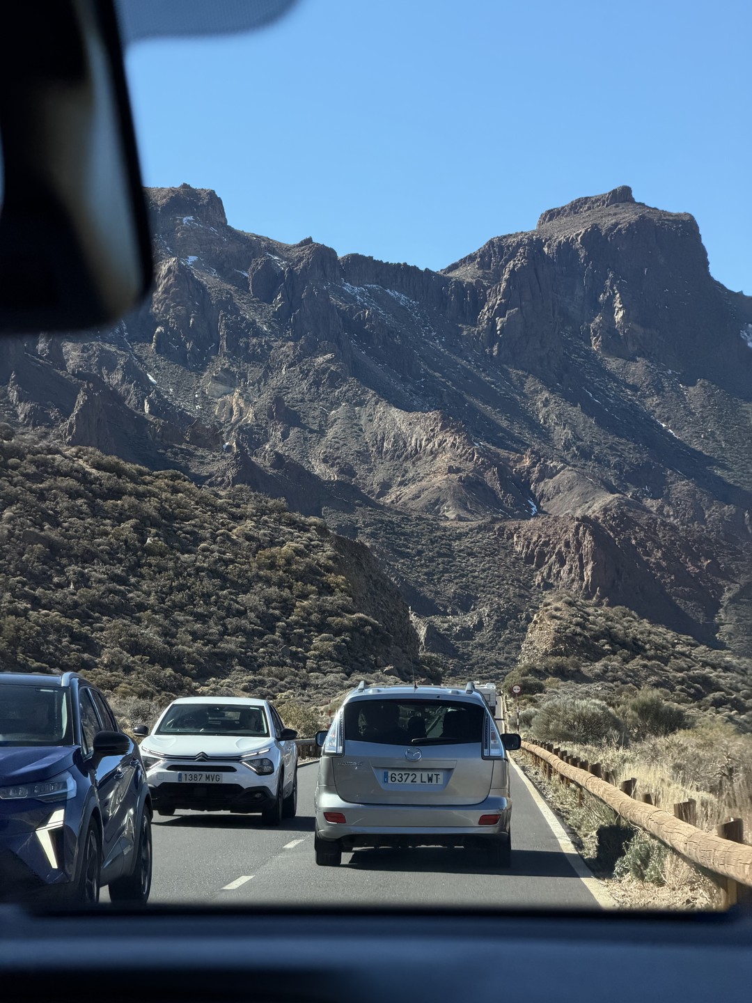 Экскурсия прошла замечательно, очень много интересной информации об острове, красивые локации по пути, комфортная машина. Спасибо