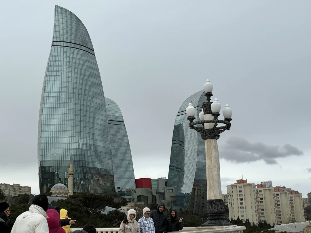 Интересная экскурсия, посетили все главные достопримечательности. Гид Эмин очень любит свою страну, это всегда очень приятно