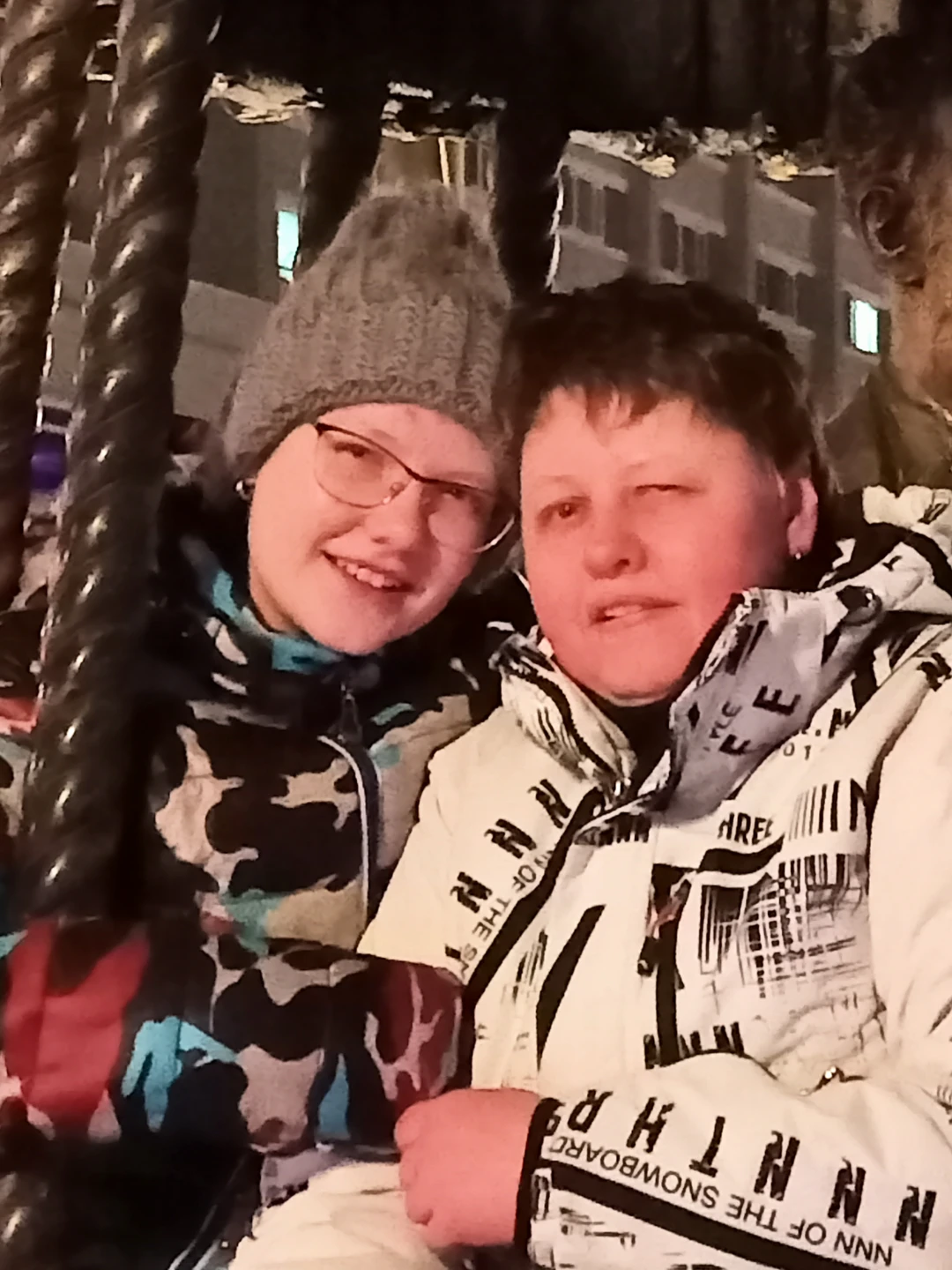 Лучше подбирать водителей,чтобы не огрызались и прислушивались к гиду. А так все замечательно