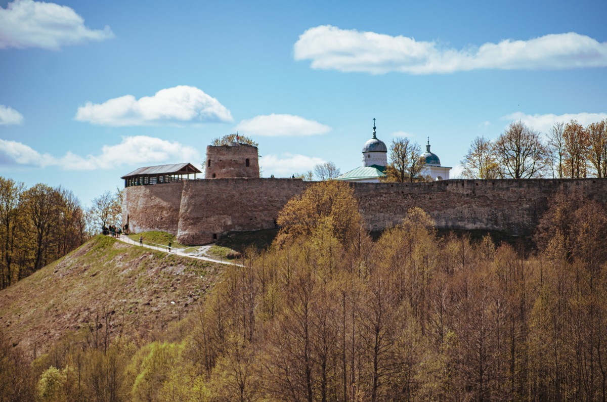 Старый Изборск и Печорский монастырь: из Пскова в небольшой группе (15/29)