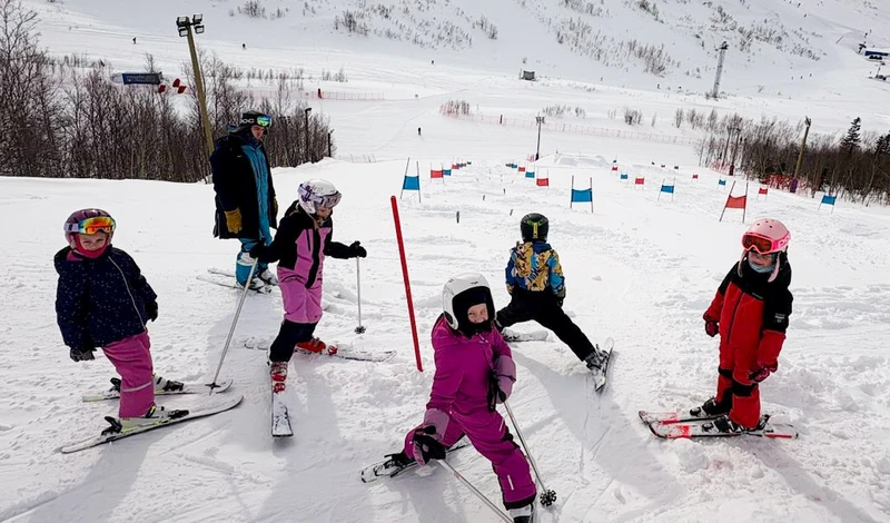 Индивидуальный детский инструктор по горным лыжам на Роза Хутор