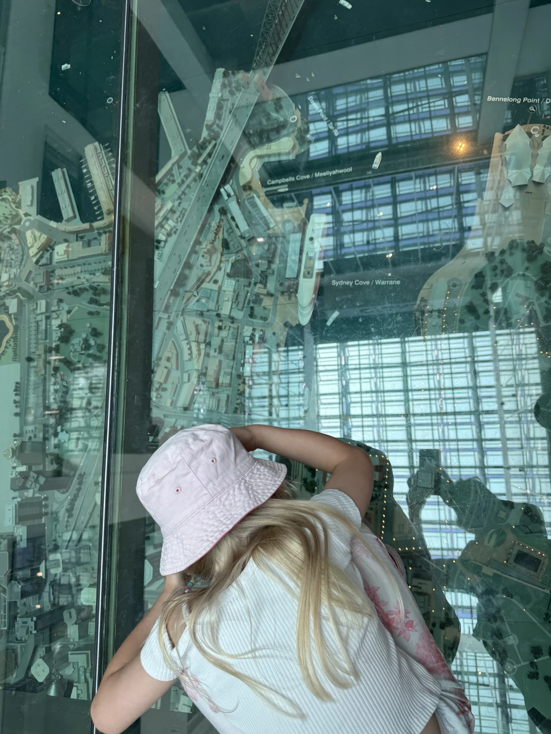 Увлекательно, познавательно, всё просто замечательно) Приехать в Сидней без знания английского - та ещё авантюра, но