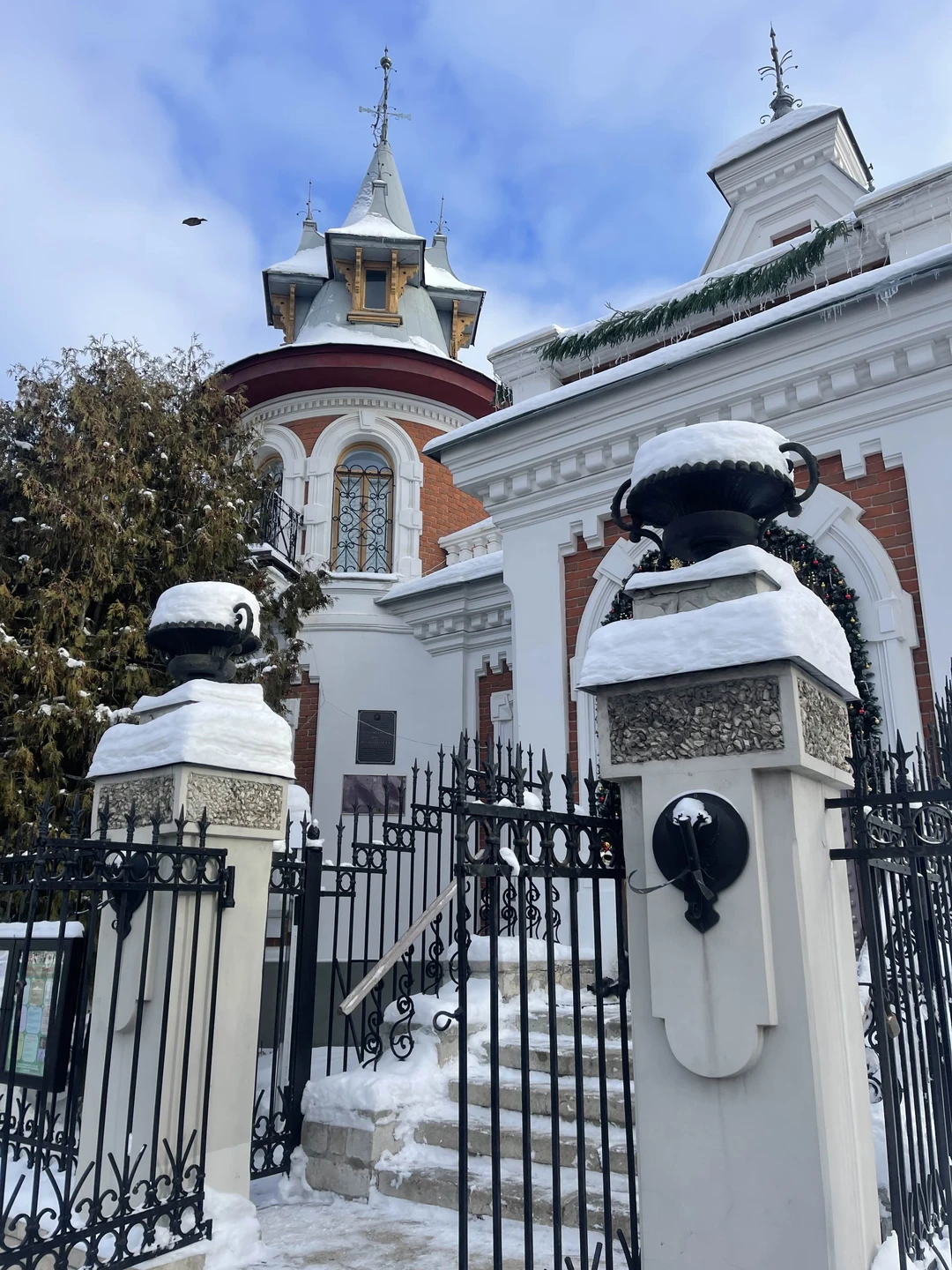 Отличный экскурсовод, интересный рассказчик. Нам все понравилось, рекомендуем!