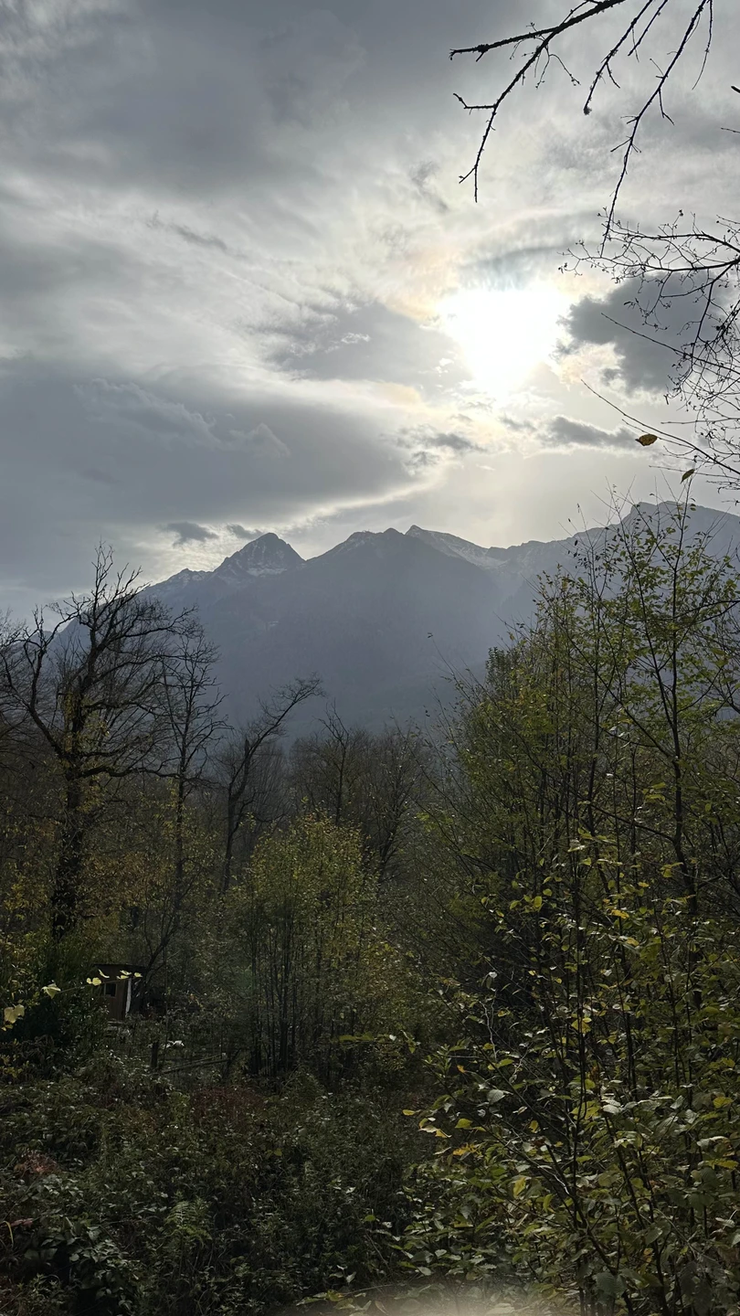 Отличная экскурсия на небольшую группу, уровень сложности маршрута средний, местами неподготовленным может быть сложно, но таких