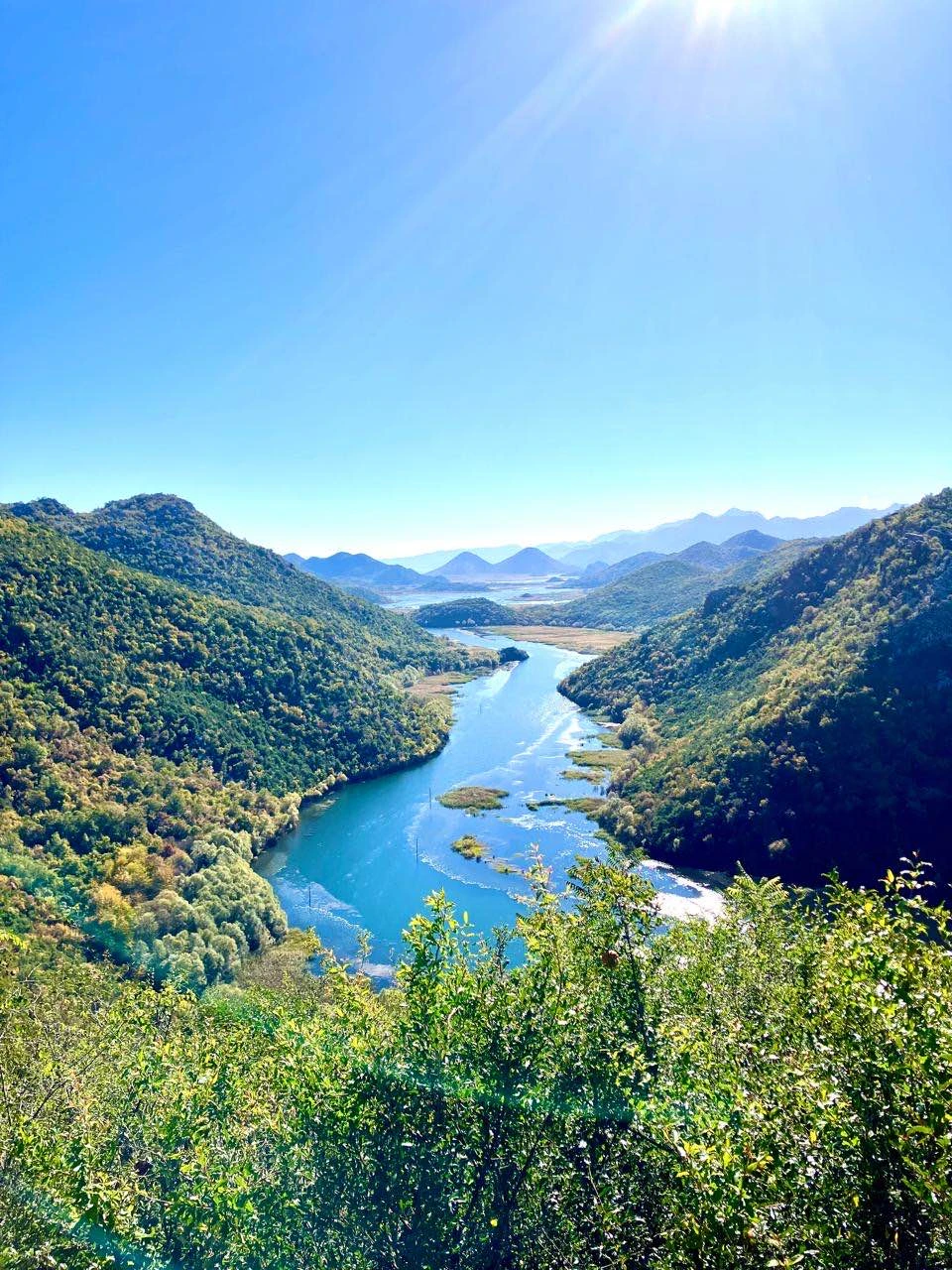 Отличная получилась поездка, побывали в уникальных местах, насладились природой, послушали увлекательный рассказ о Черногории и ее