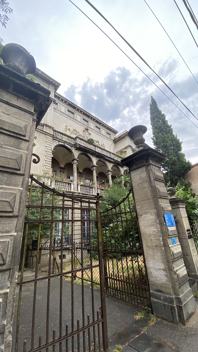 Уходящий Тифлис. Городские воспоминания (Гульмира)