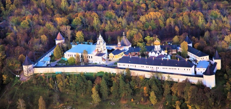 По Царской дороге - к храмам Звенигорода